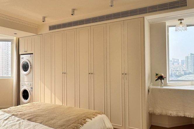 Spacious 2BR Apt +River view | West Nanjing rd Mt L2&12&13 | Suzhou Creek