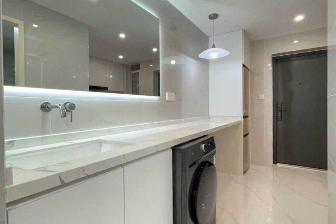 Modern&Spacious&Bright 1Bdr 1Bath Apt+L2/3/4 Zhong Shan Park+Large Closet+2F Walk Up