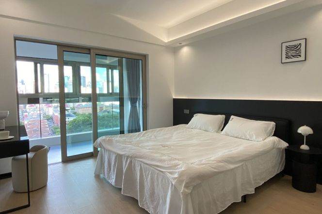 modern big 3brs floor heating modern furniture in Shimao Huang pu river 