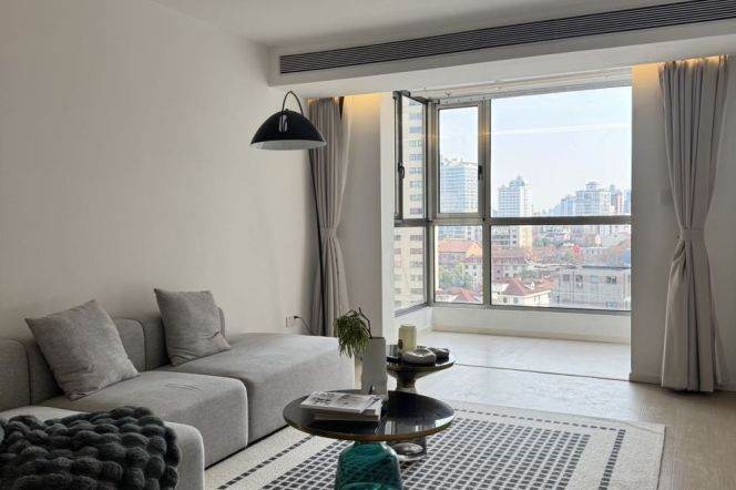 Modern 3Br-2bathr APT in Concord City | Jiangsu Rd metro & Jing'an Temple L2&11