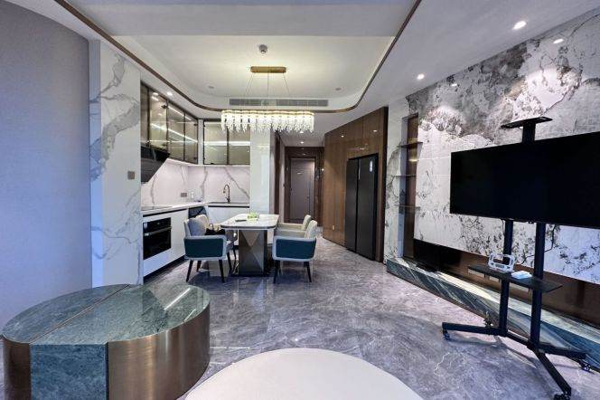 Deluxe 2BR Apt in High-End Compound in North Riverside