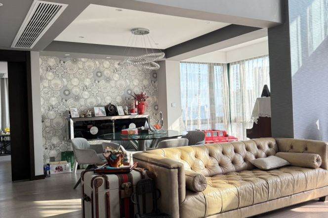 Stunning 4BR 4BA 320m² Penthouse w/Terrace in The Couryards/Zhenning Rd