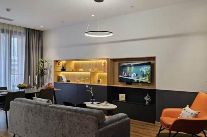 1br service apt with spacious Living room Near North Xizang Rd(Line 8)