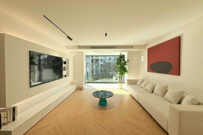 weining rd floor heating 2BR/big living room/2baths@L2