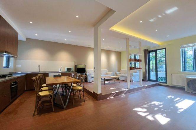 Super cozy 3 BR w outdoor balcony nr Jiaotong University 