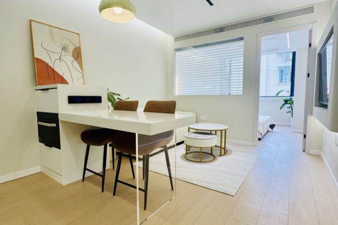 Modern 1Br/1Lr/1Bt apt nr Jingan temple,M2/7/14