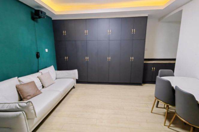 Cozy 1 br with lift + open view in XuJiaHui. easy to L 1/9/11 