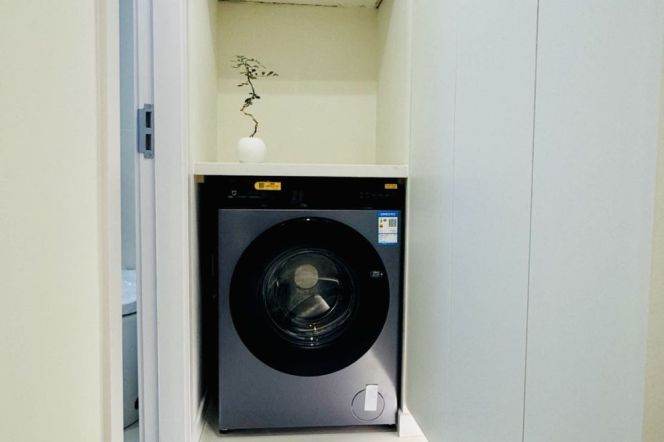 Modern 1Br/1Lr/1Bt apt nr Jingan temple,M2/7/14