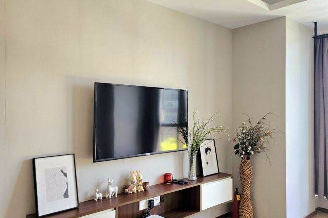 2br service apartment Near Weining Rd (Line 2)