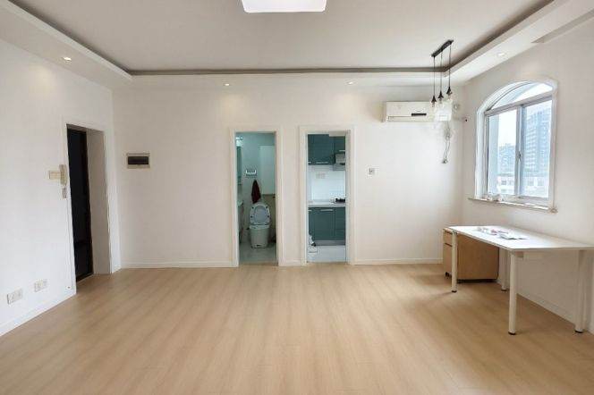 Newly Renovated 3BR 2BA Elevator Apt nr Shanghai Library