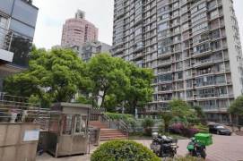 Huge balcony room jiang su lu 2/11 Zhongshan park 2/3/4 