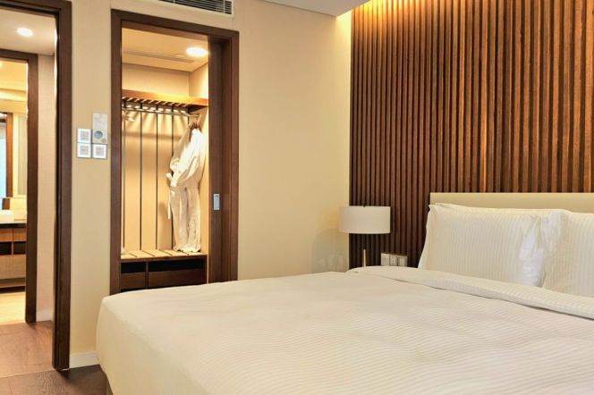 3br+3bathroom service apt in Huaihai Rd Near South Huangpi Rd Station(Line 1/14)