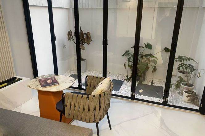 1 br near L10/L11 jiaotong uni station+floor heating+yard+SJTU