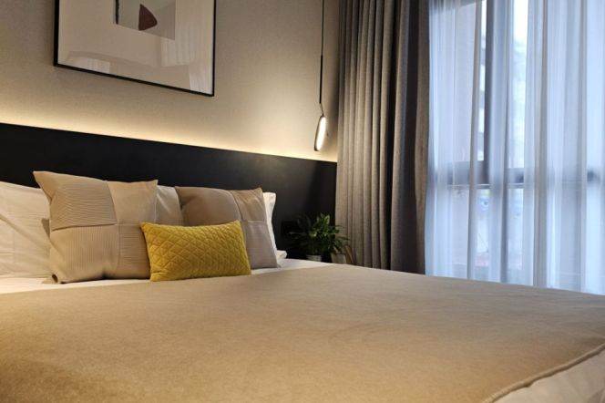 1br service apt with spacious Living room Near North Xizang Rd(Line 8)