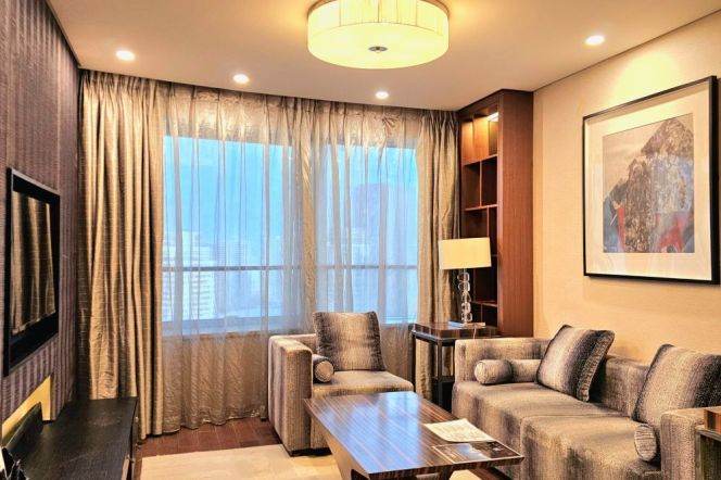 1br service apt in Huaihai Rd Near South Huangpi Rd Station(Line 1/14)