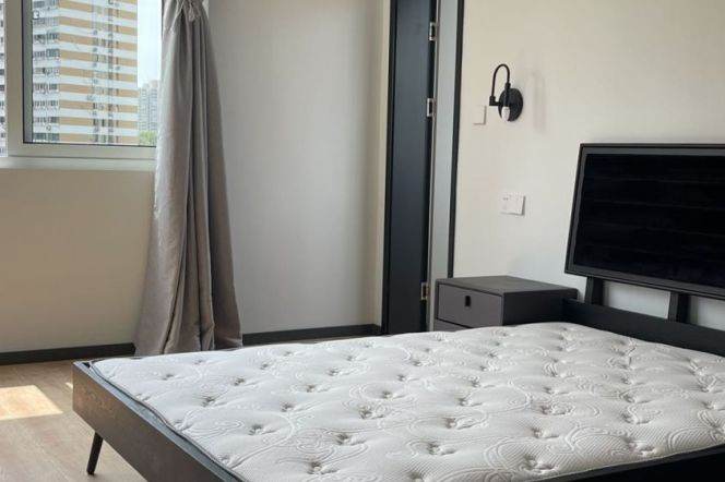 Quality one bedroom elevator Apt+heating+oven@Hengshan Rd