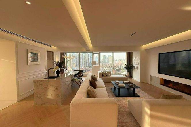 Spacious and bright 3Br/2bt@Iapm 166sqm with ceiling to floor windows quality design