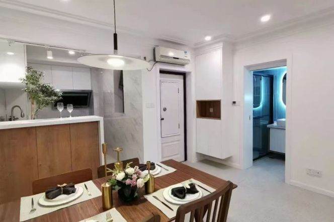 Xujiahui Station Elevator 2Br Line1/9/11