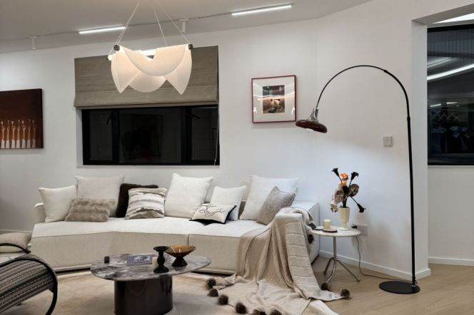 Spacious 3Br + floor heating +Central AC | Zhongshan Park Metro L2&3&4 | 18.5K