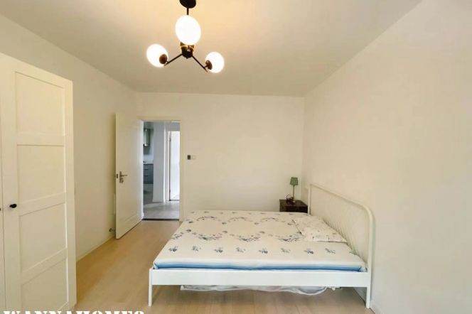 80sqm 1bedr+1bathr  3F walk up stairs I NrL1 9 11Xujiahui metro