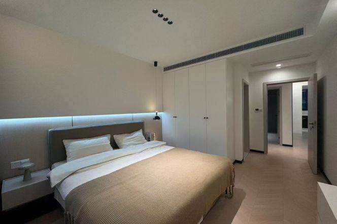 2 Brs, 2 Baths, 130 sqm with Floor Heating @ Shanghai Children Medical Centre L6&8