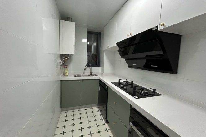 Brand new renovated 2br,2bths,floor heating,close to Shanghai Zoo,Line10