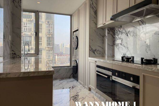 Awesome View+Bright&Spacious 2Bdrs 2Baths+Large Balcony+W Nanjing Rd+Nice Compound