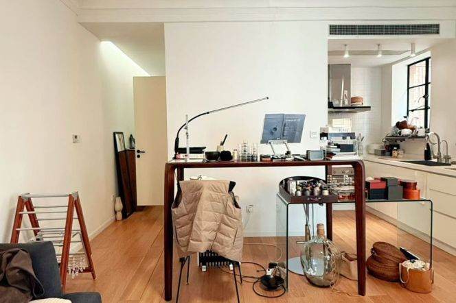 Julu Road 2br-2bath Balcony ,Close Jing`an Temple/iapm