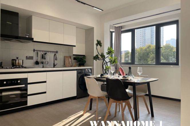 New&Really Bright&Modern&Spacious Elevator 2Bdrs 1Baths Apt+Jing An Temple+Large Closets