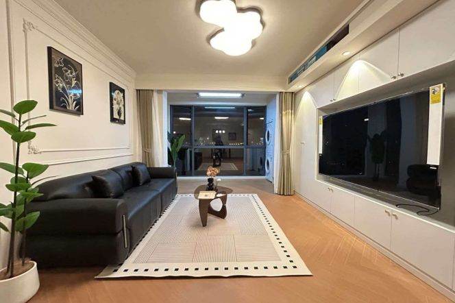 Brand new renovated 2br,2bths,floor heating,close to Shanghai Zoo,Line10