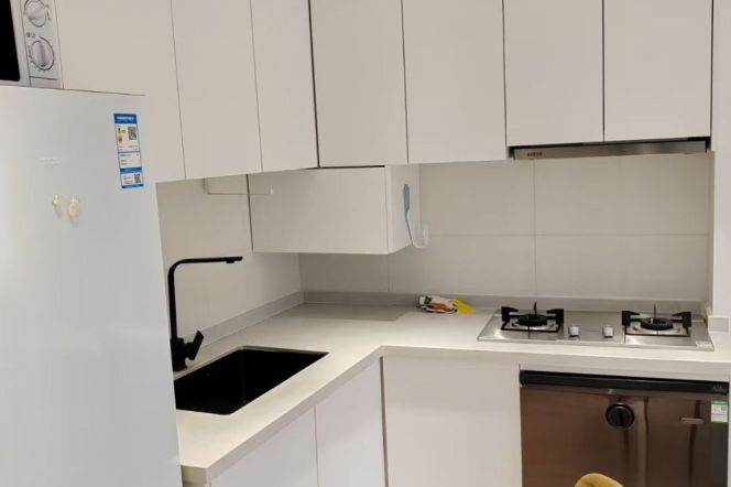 2 Brs, 1 Living room with Open Balcony, 100 sqm @ South Shaaxi Metro L10