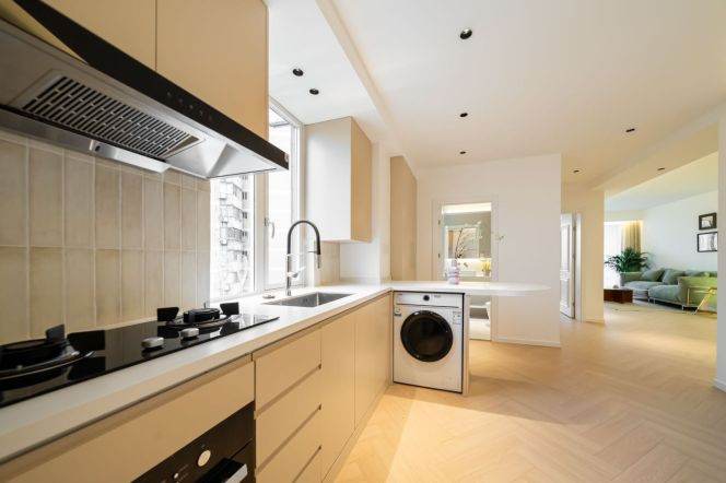 Renovated 2br,CA,floor heating,Oven,outdoor balcony,close to Jiaotong,L10