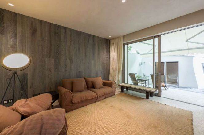 Luxury Garden House in middle Huaihai Road