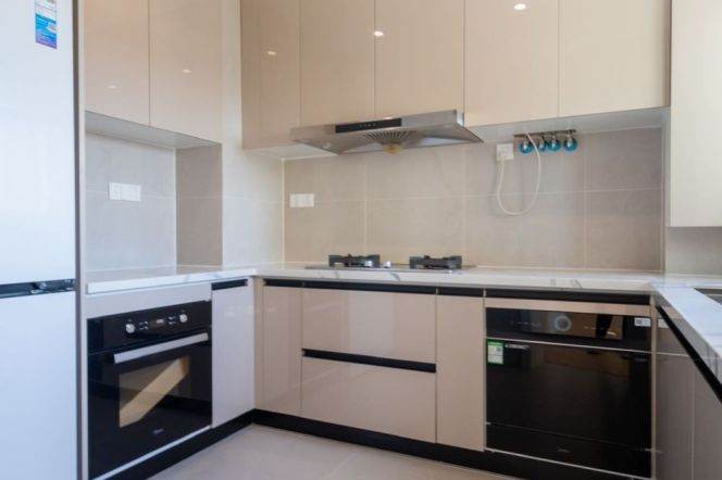 Guanbei Mansion, 4-bedroom with 360° panoramic views, featuring two subway stations