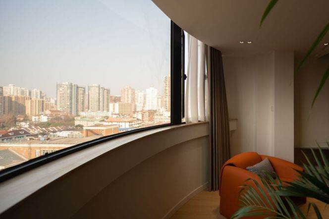 Jing'an Temple 2+1 bedroom with underfloor heating, spacious living room, ample storage space