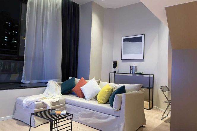 Stylish 1+1Beds with Elevator@Jing’an/Yanping Road