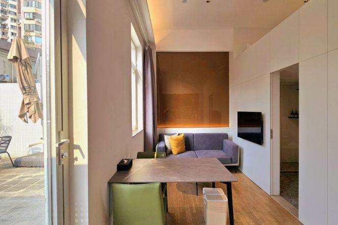 1br loft service apt With Terrace Near Caoxi Rd (Line 3)