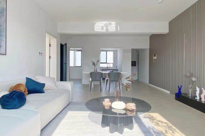 3 Brs, 2 Baths, 150 sqm with Floor Heating/Central ac @ Siping metro L4