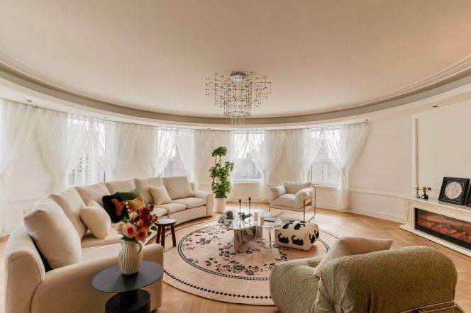 4 Brs, 3 Baths with Open Balcony, 285 sqm @ Hongbaoshi Metro L10 