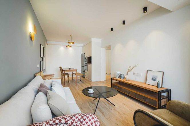 Yanping rd/charming 2br 2lr/bright room/elevator,Wuning rd@L13/14