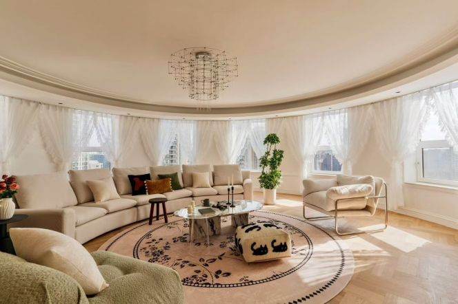 4 Brs, 3 Baths with Open Balcony, 285 sqm @ Hongbaoshi Metro L10 