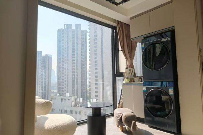 Scenic windows | Modern&Sapcious 2Br +Heating | 0step to Longde rd metro L11/13 