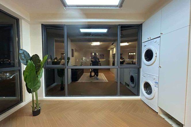 Brand new renovated 2br,2bths,floor heating,close to Shanghai Zoo,Line10