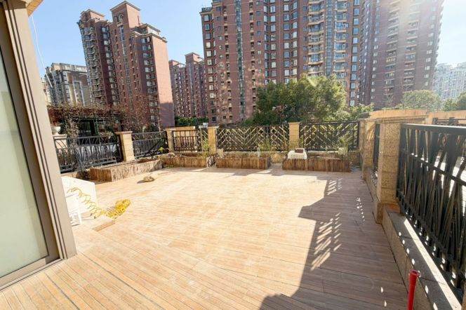 Hongbaoshi/Yili Rd metro/2br2bt/central AC/floor heat/oven/terrace