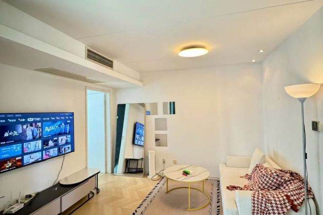 Nice compound 1Br/1Lr/1Bt apt nr Zhenping rd,M3/4/7