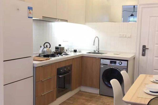 High Ceiling 1+1Beds Balcony Oven@Shanghai Library	