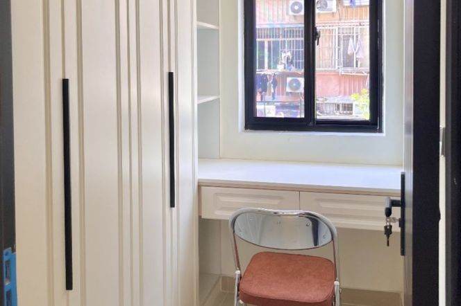 Charming 1br 1lr+Study/brand furniture/central AC,Hongqiao rd@L10/3/4