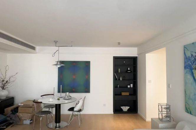 3 Brs, 2 Baths, 150 sqm with Brand-new Dec @ Yishan metro L9