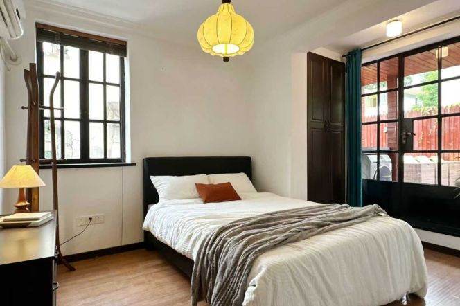 Private Terrace Bright 1Bed Lane House@Jing’An Temple