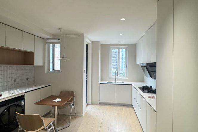 modern 3brs floor heating open balcony modern furniture in Lujiazui line 2,9,14 